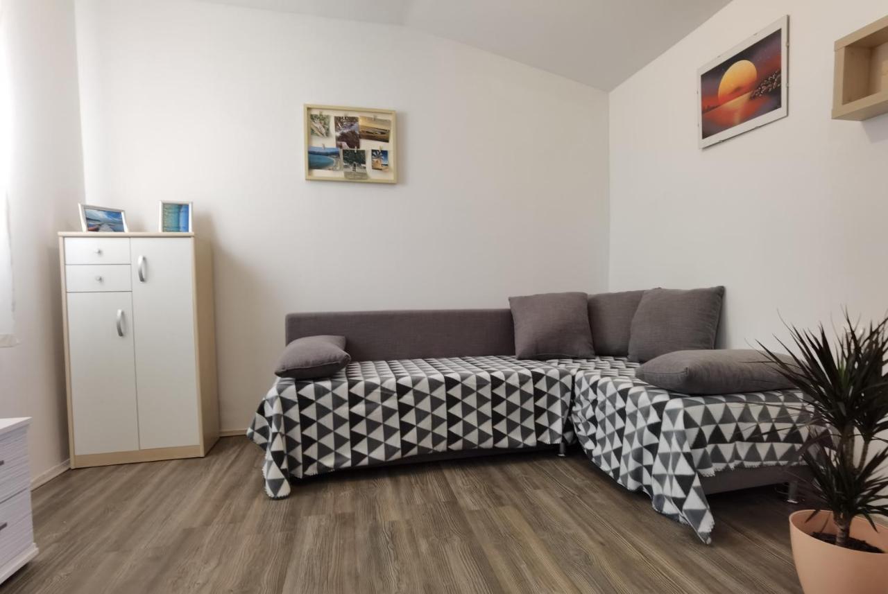 Apartment Rosemary Medulin Bagian luar foto